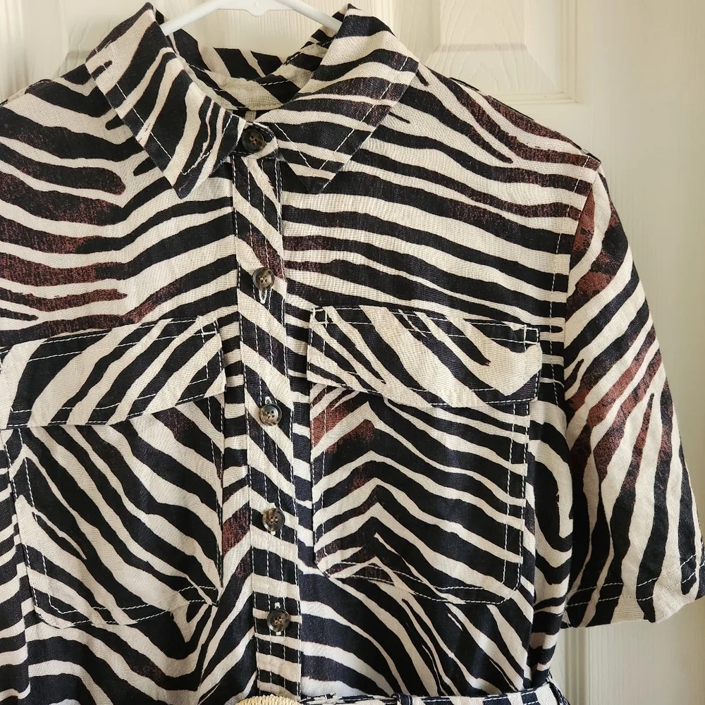 Banana Republic Zebra Safari Romper 100% Linen Size M‎ Belted Shorts